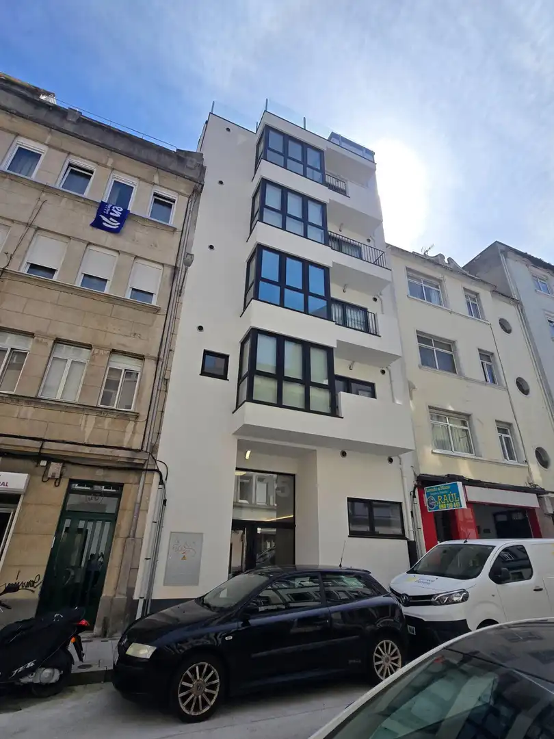 Vista exterior de Oficina en venta en A Coruña Capital  con Calefacción