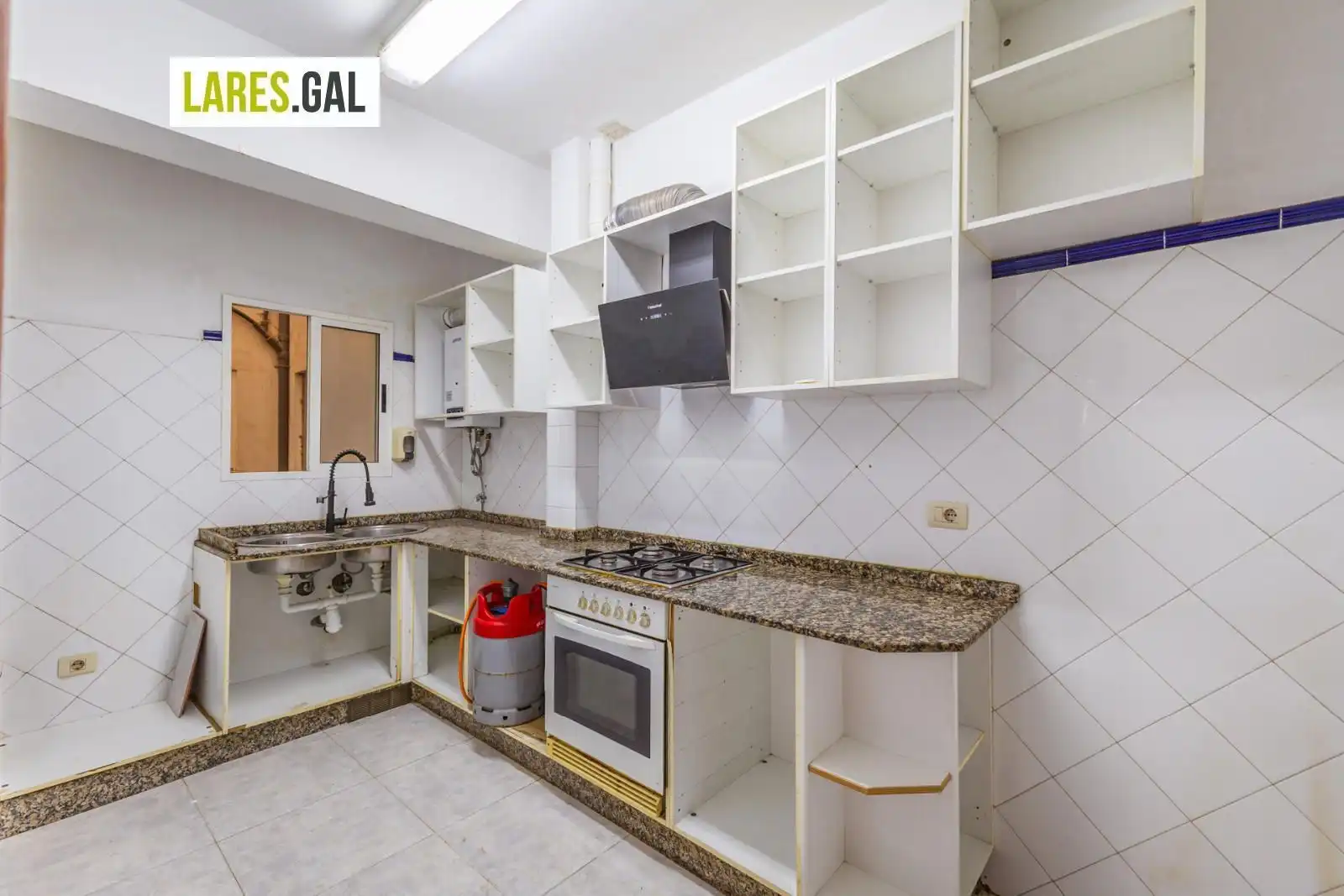 Kitchen of Flat for sale in Cangas 