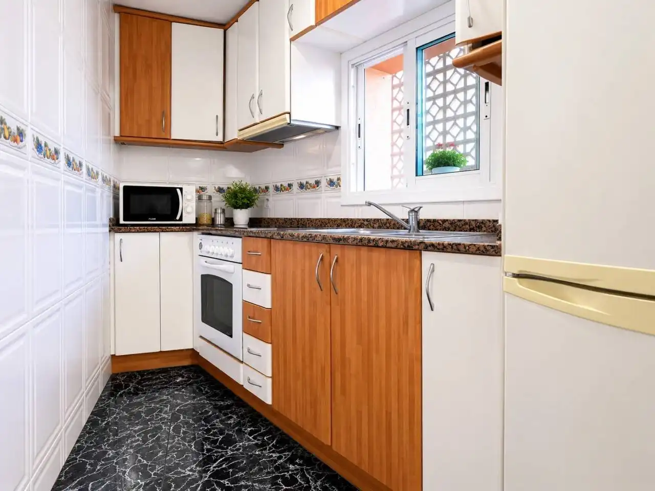 Cuina de Pis en venda en Terrassa amb Aire condicionat i Balcó