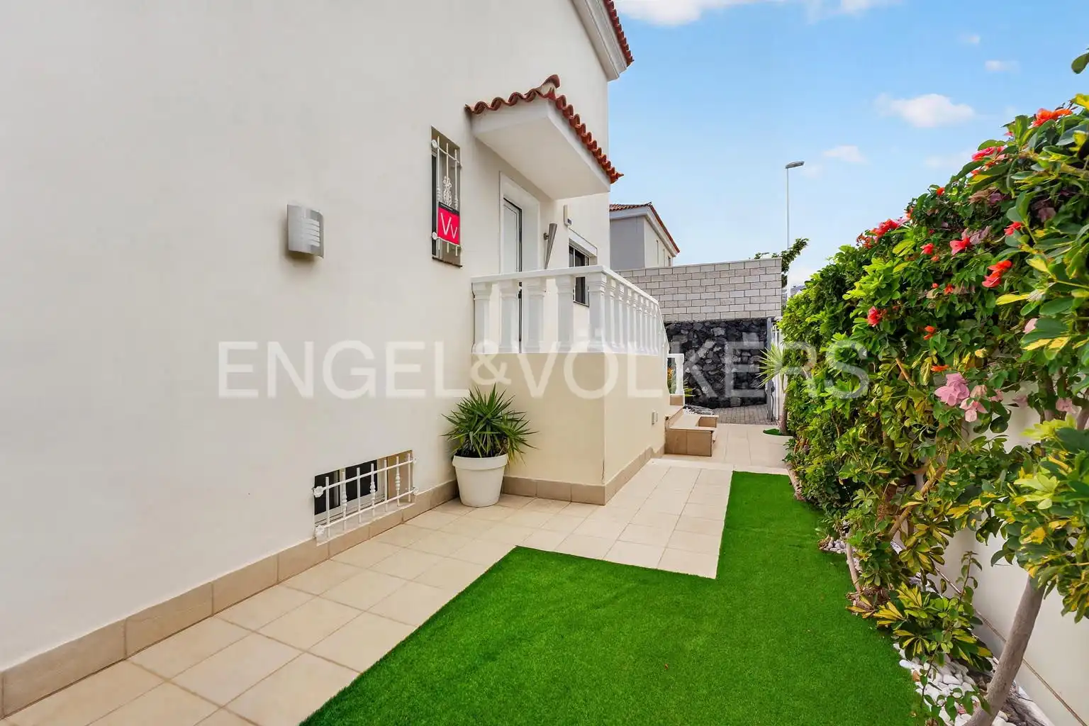 Exterior view of Houses for sale in Adeje  with Air Conditioner, Terrace and Swimming Pool
