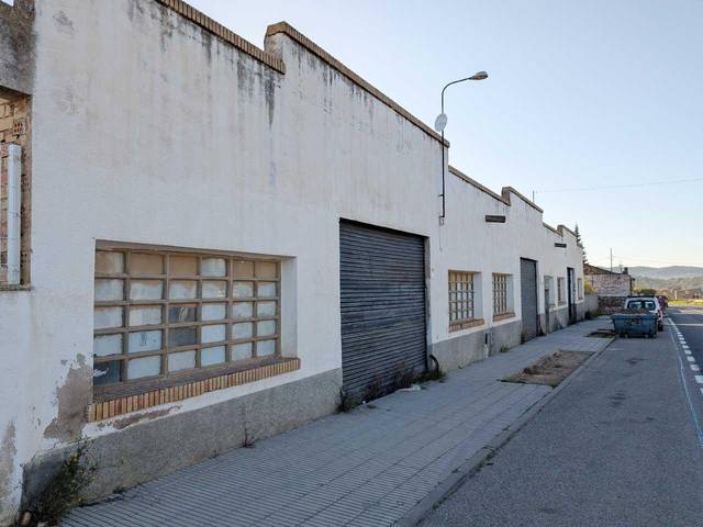 Nave industrial en Venta en La Senia, 1 en Ulldecona