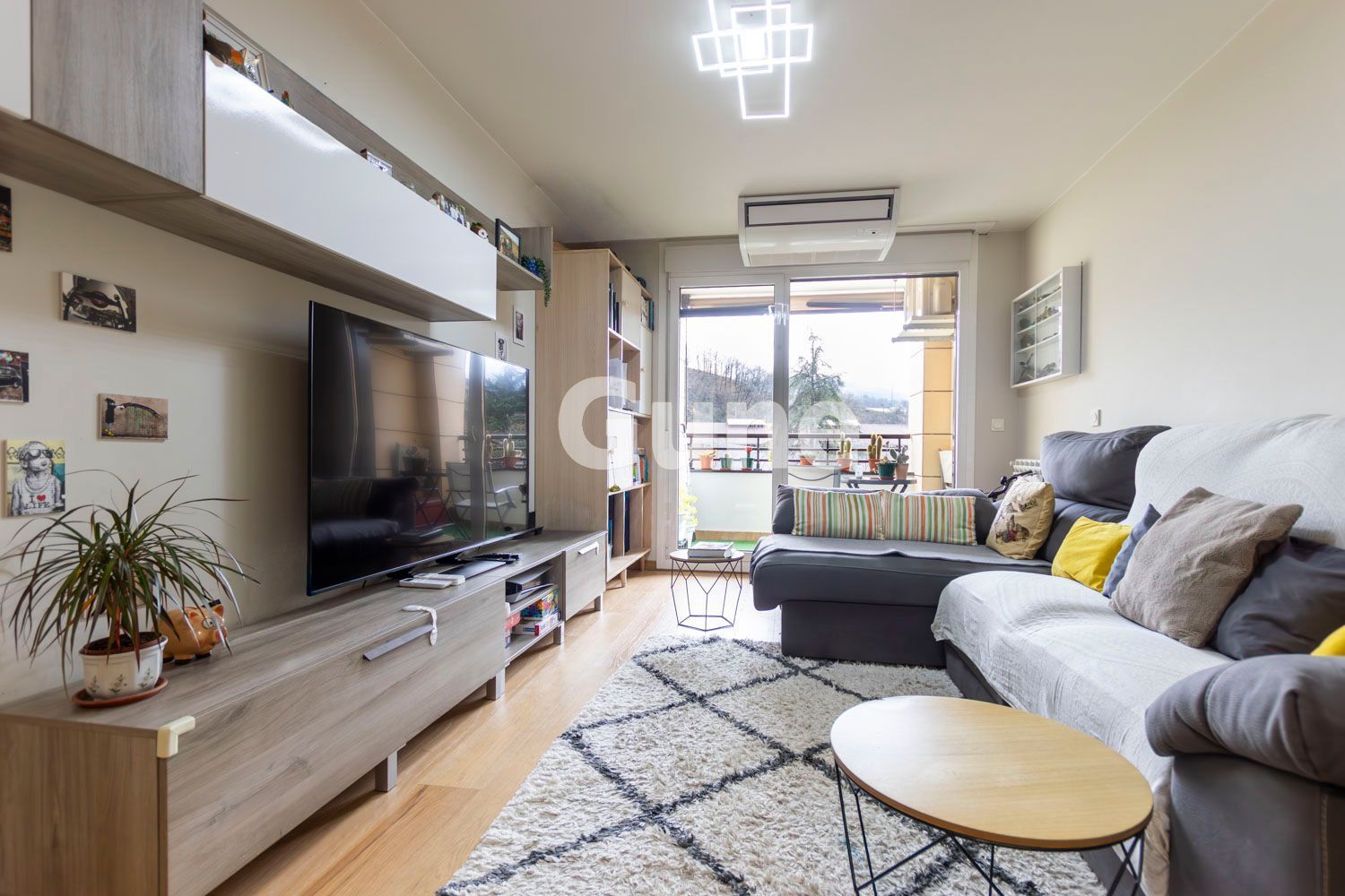 Living room of Flat for sale in Beasain  with Air Conditioner, Heating and Terrace