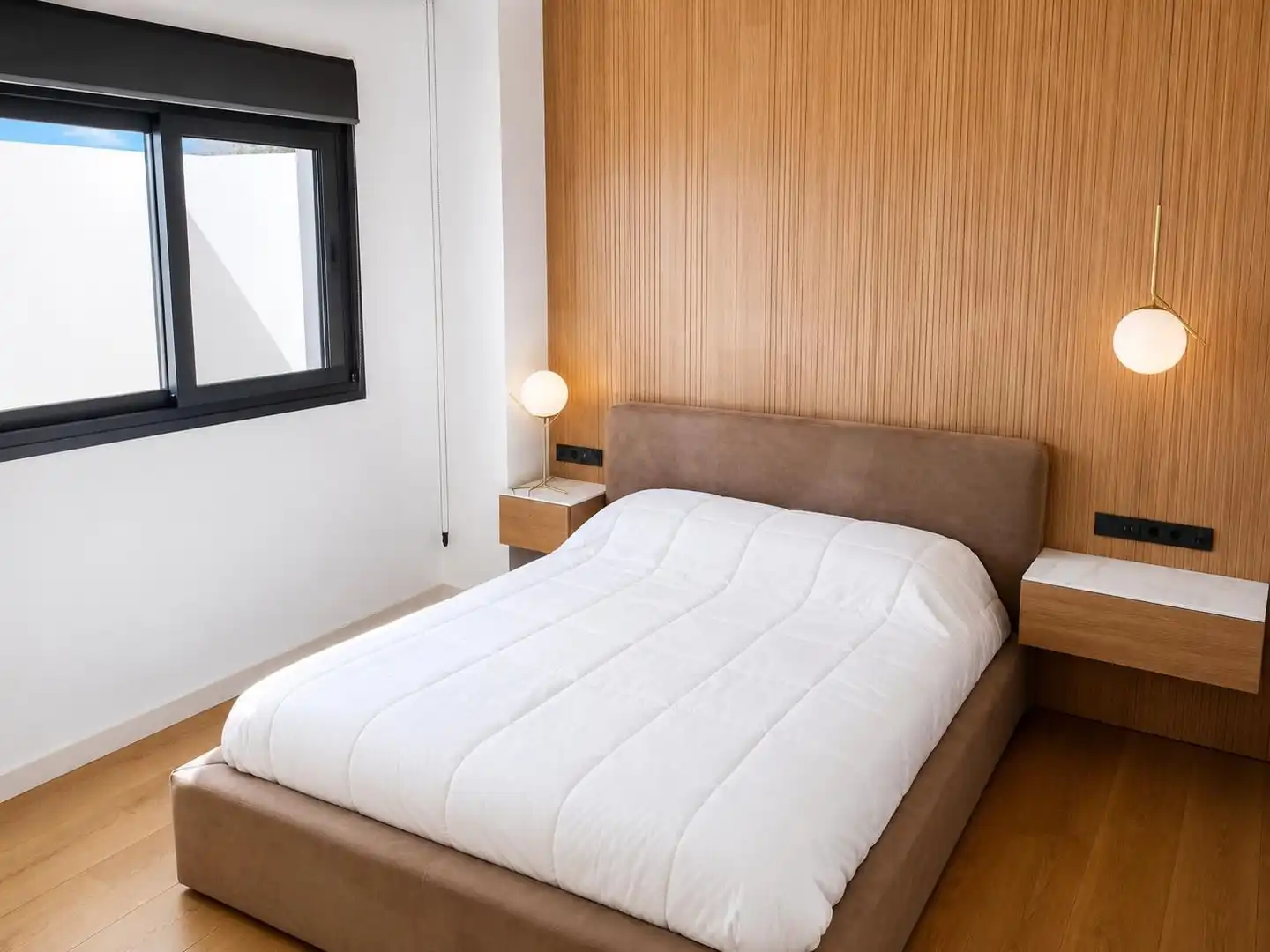 Bedroom of Attic for sale in Sevilla  with Air Conditioner, Heating and Terrace
