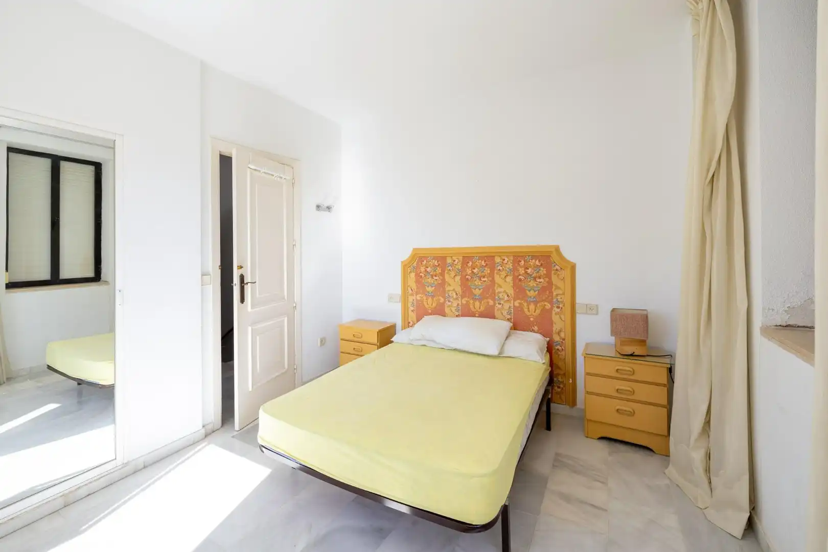 Schlafzimmer von Einfamilien-Reihenhaus zum Verkauf in Motril mit Klimaanlage, Möbliert und Balkon
