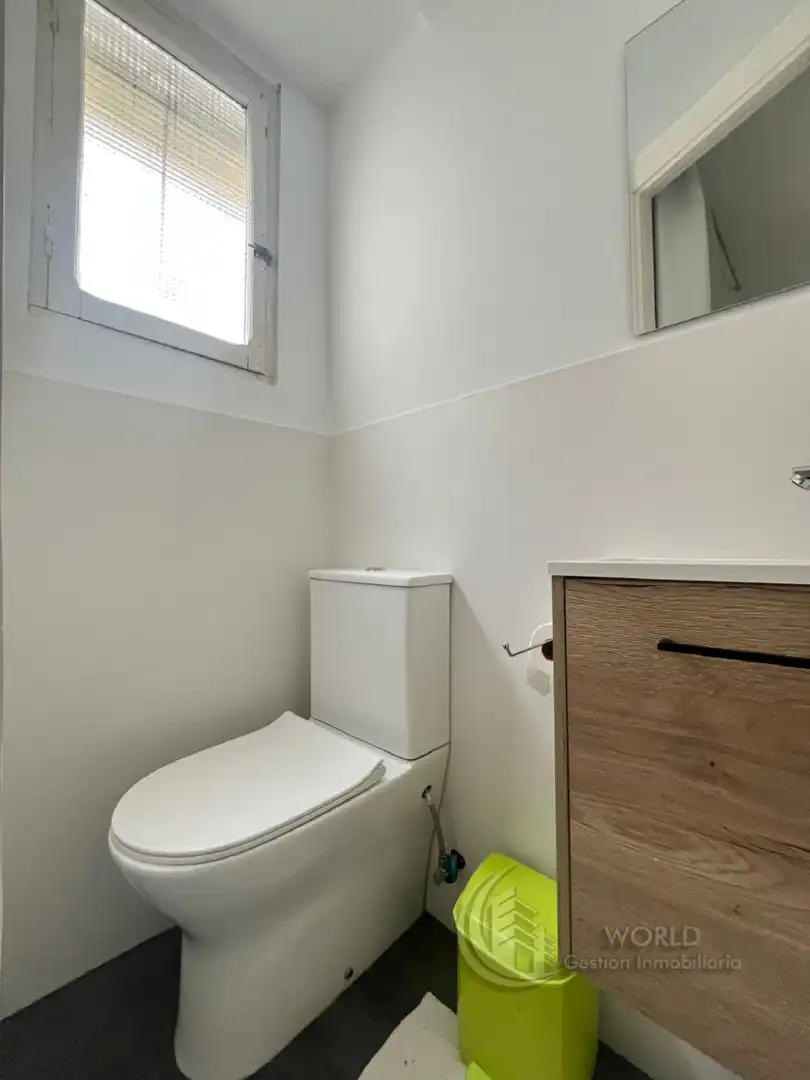 Badezimmer von Wohnung zur Miete in Madrid mit Klimaanlage, Heizung und Möbliert