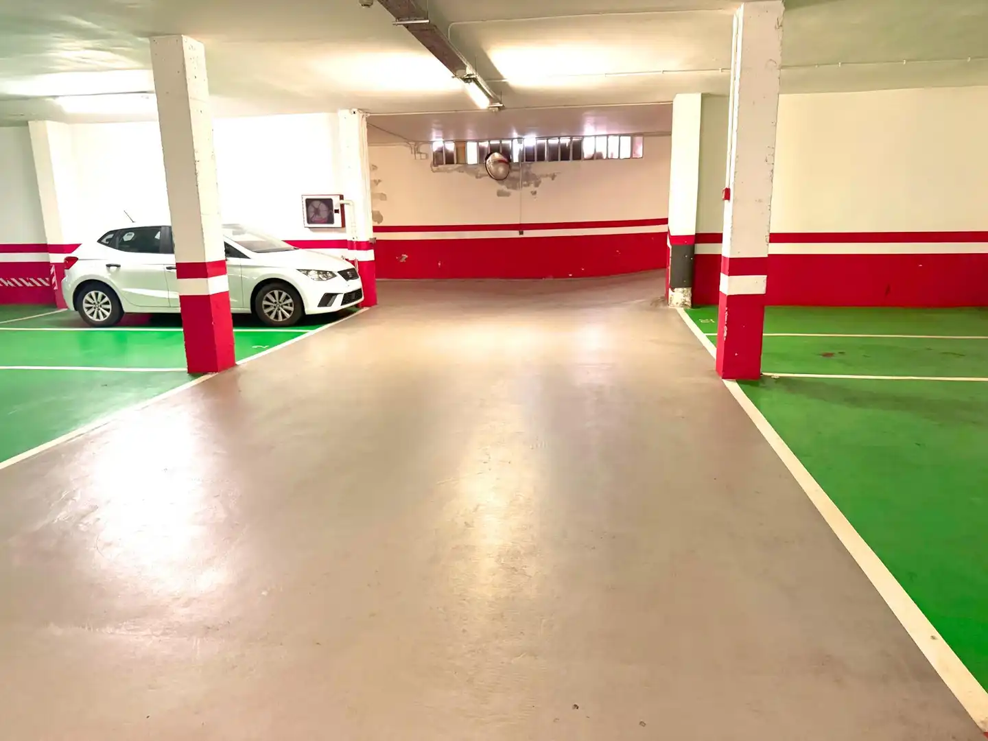 Aparcament de Garatge en venda en L'Hospitalet de Llobregat