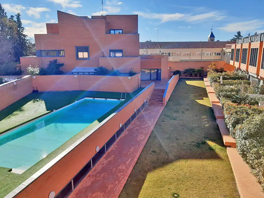 Casa adosada de alquiler en Paseo Andrés Vergara, 1, Colonia
