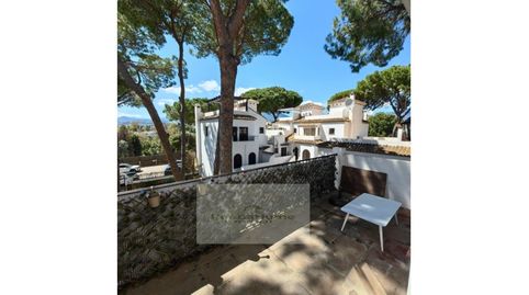 Foto 2 de Piso en venta en Urbanizacion Pinos Los, El Rosario - Ricmar, Marbella