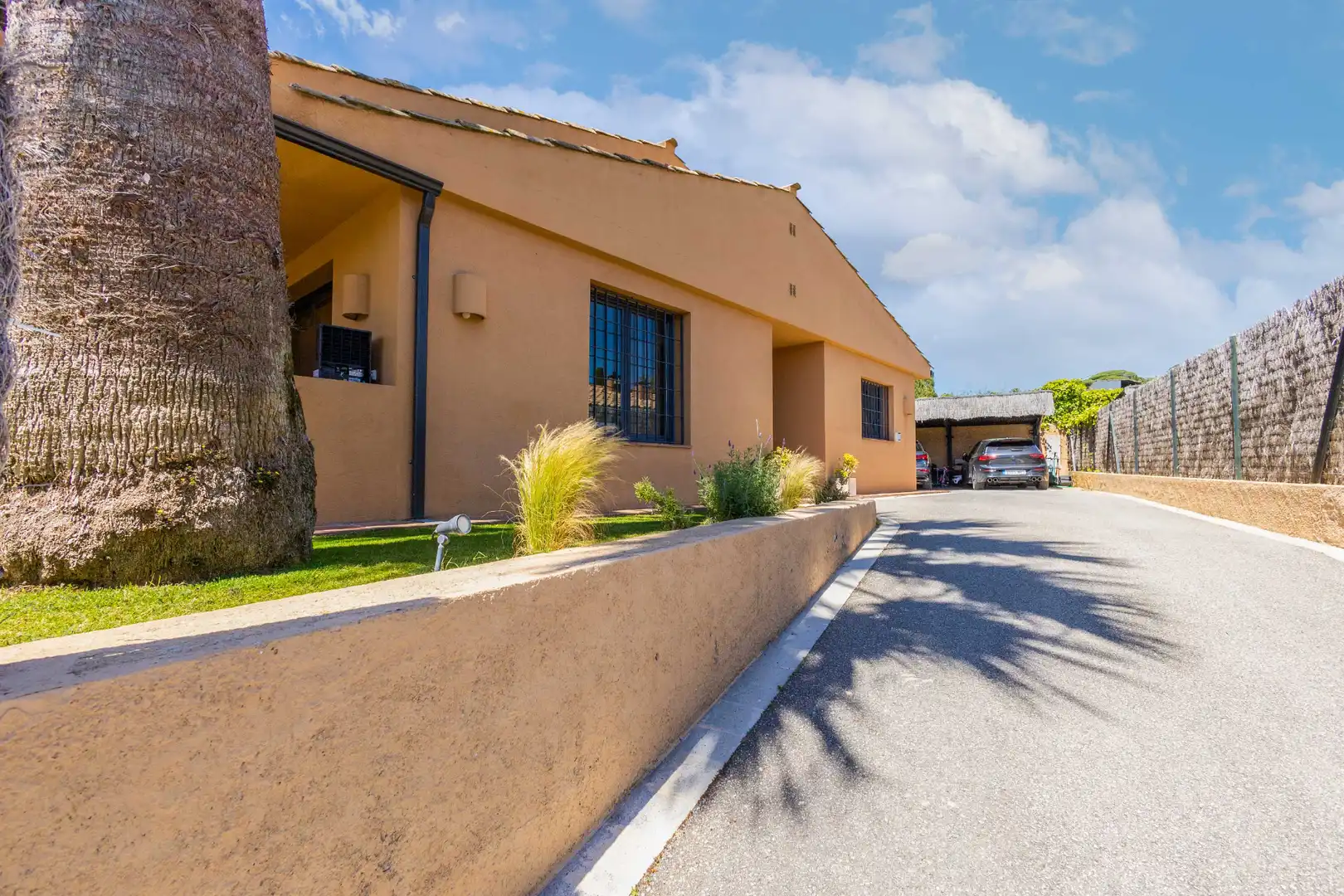 Vista exterior de Casa o xalet en venda en Sant Vicenç de Montalt amb Aire condicionat, Calefacció i Jardí privat
