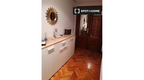 Photo 4 of Room in Rosas - Musas, Madrid Capital