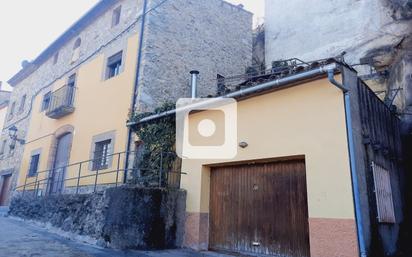 Vista exterior de Casa adosada en venda en Anglès amb Calefacció, Terrassa i Balcó