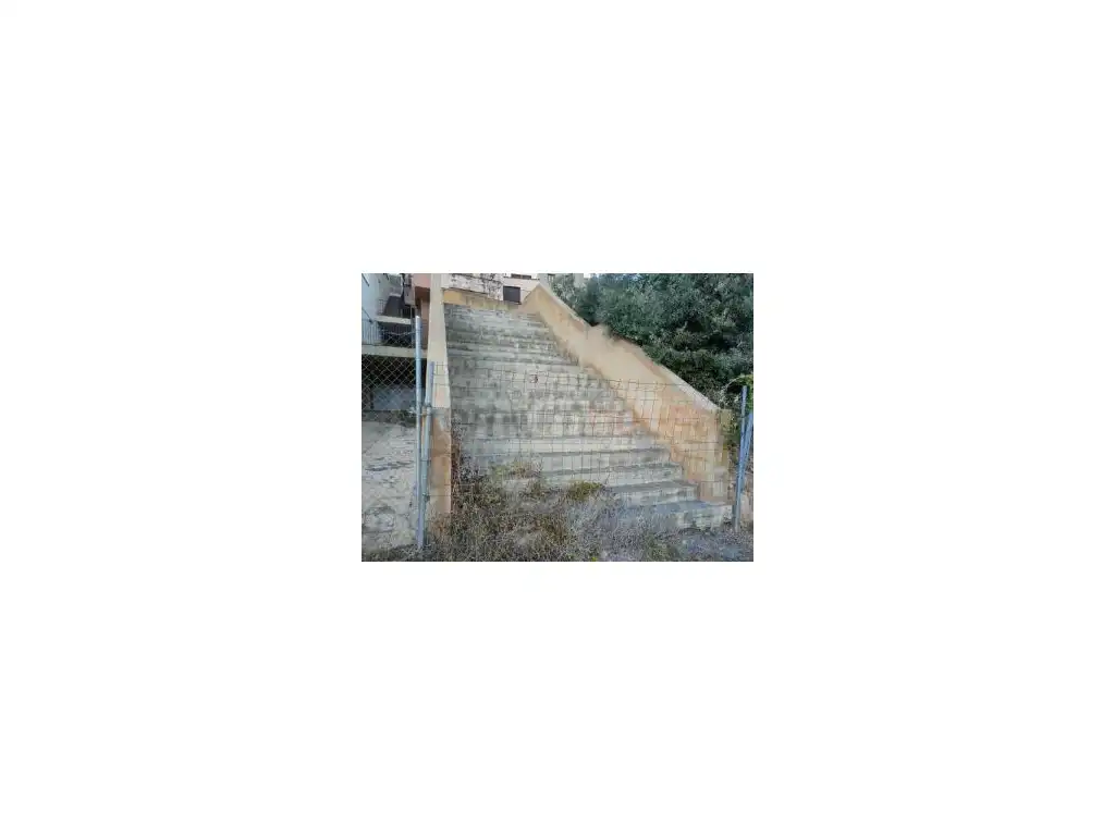 Vista exterior de Edificio en venta en Capafonts