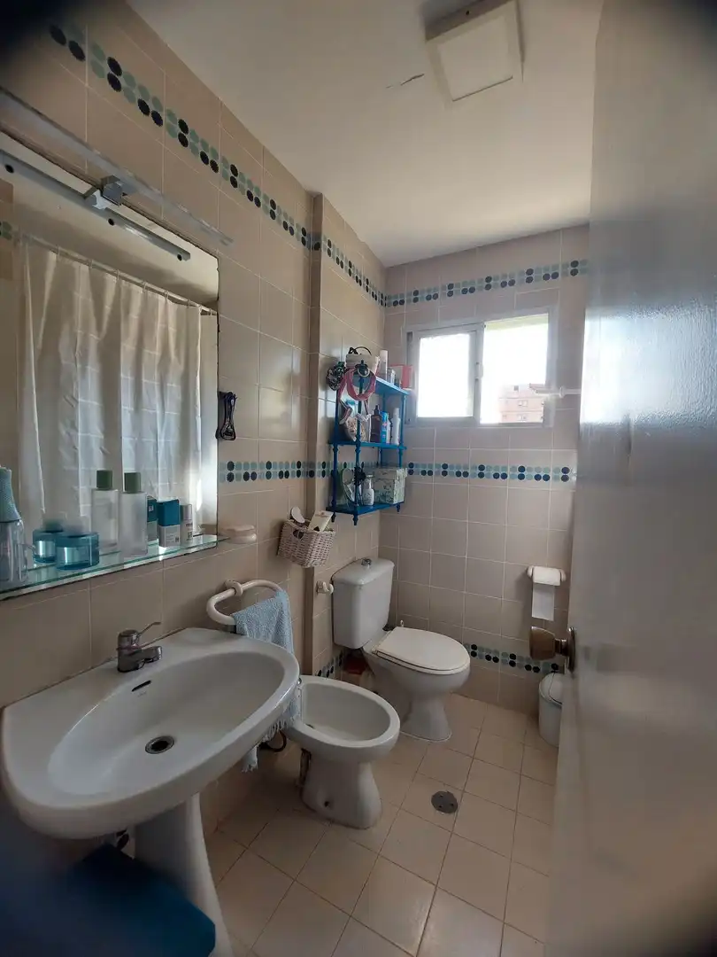 Baño de Apartamento de alquiler en La Manga del Mar Menor con Terraza, Amueblado y Horno