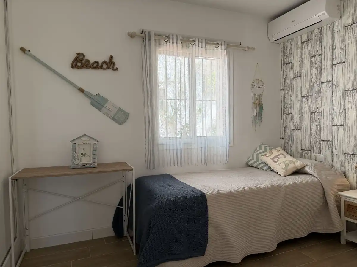 Habitación de Apartamento en venta en Marbella con Aire acondicionado y Piscina comunitaria