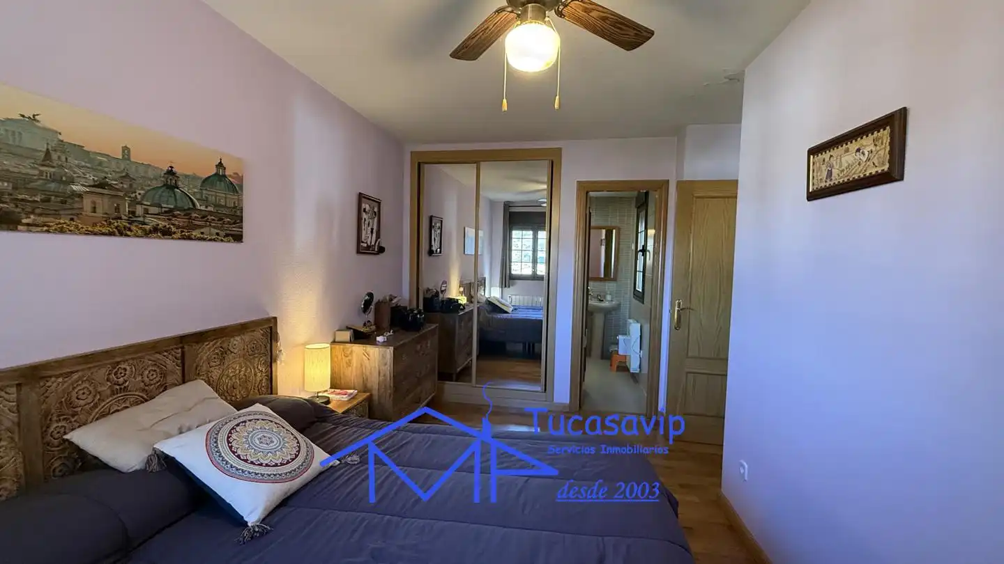 Schlafzimmer von Wohnung zum Verkauf in El Tiemblo  mit Balkon