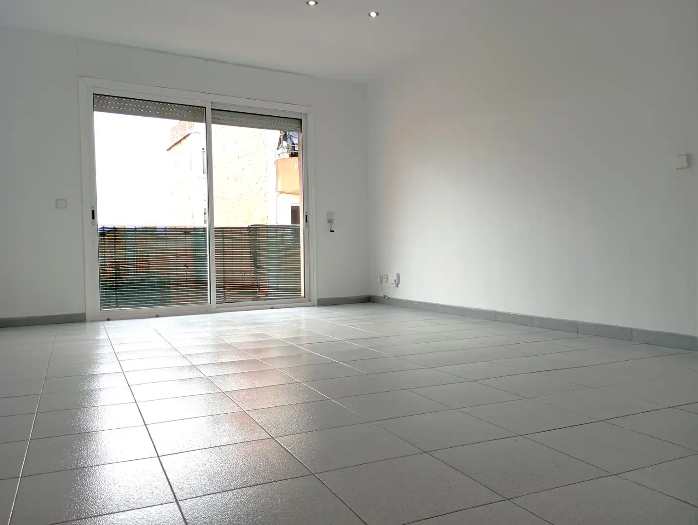 Sala de estar de Piso en venta en Salt con Calefacción, Trastero y Horno