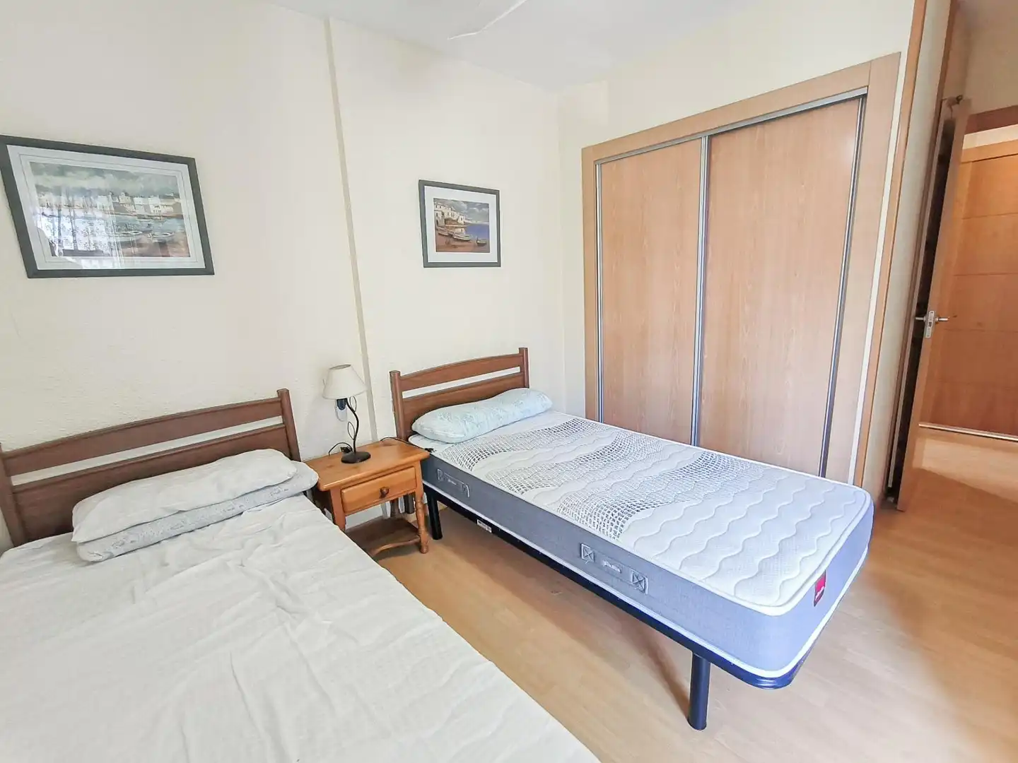 Dormitori de Apartament en venda en Benidorm amb Aire condicionat, Jardí privat i Moblat