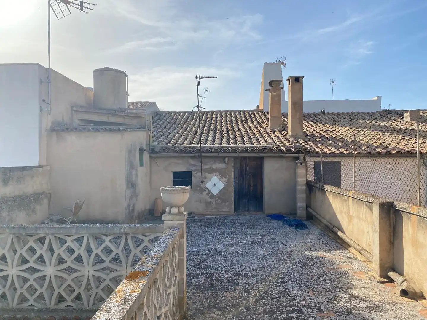 Vista exterior de Casa adosada en venda en Llucmajor amb Terrassa i Balcó