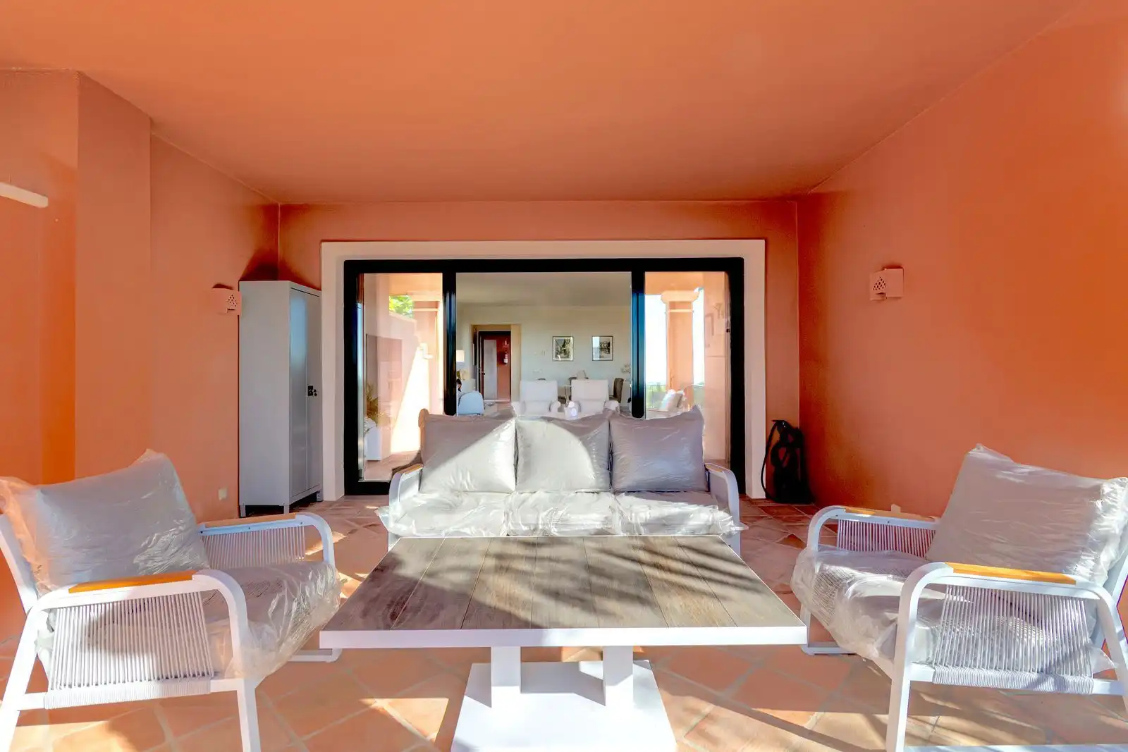 Terraza de Apartamento en venta en Benahavís con Terraza, Amueblado y Piscina comunitaria