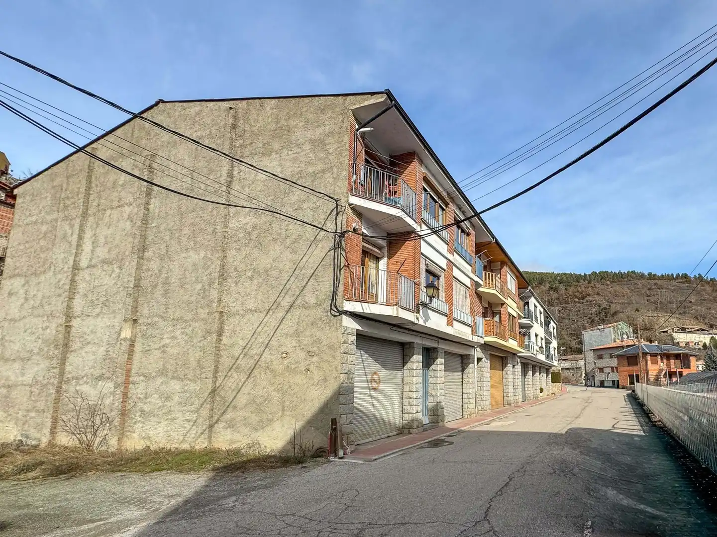 Vista exterior de Piso en venta en Montellà i Martinet con Amueblado