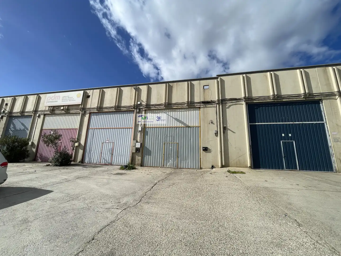 Exterior view of Industrial buildings for sale in  Zaragoza Capital