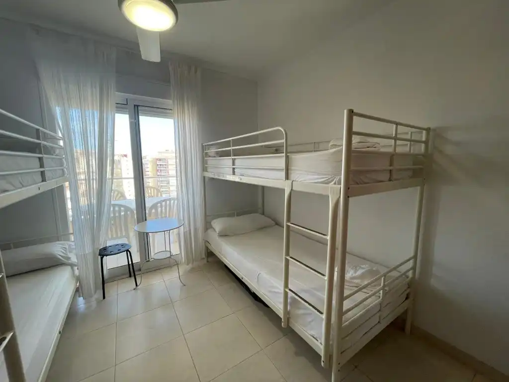 Dormitori de Apartament en venda en La Manga del Mar Menor amb Terrassa, Piscina i Balcó