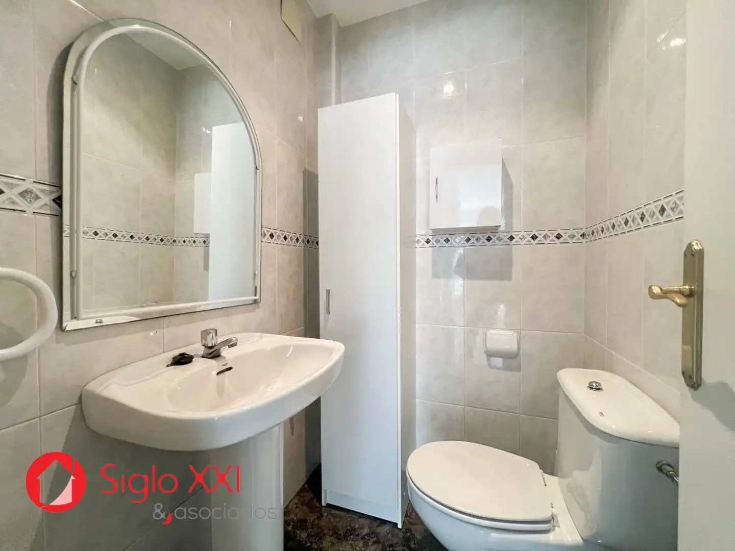 Baño de Local de alquiler en Vila-real con Aire acondicionado