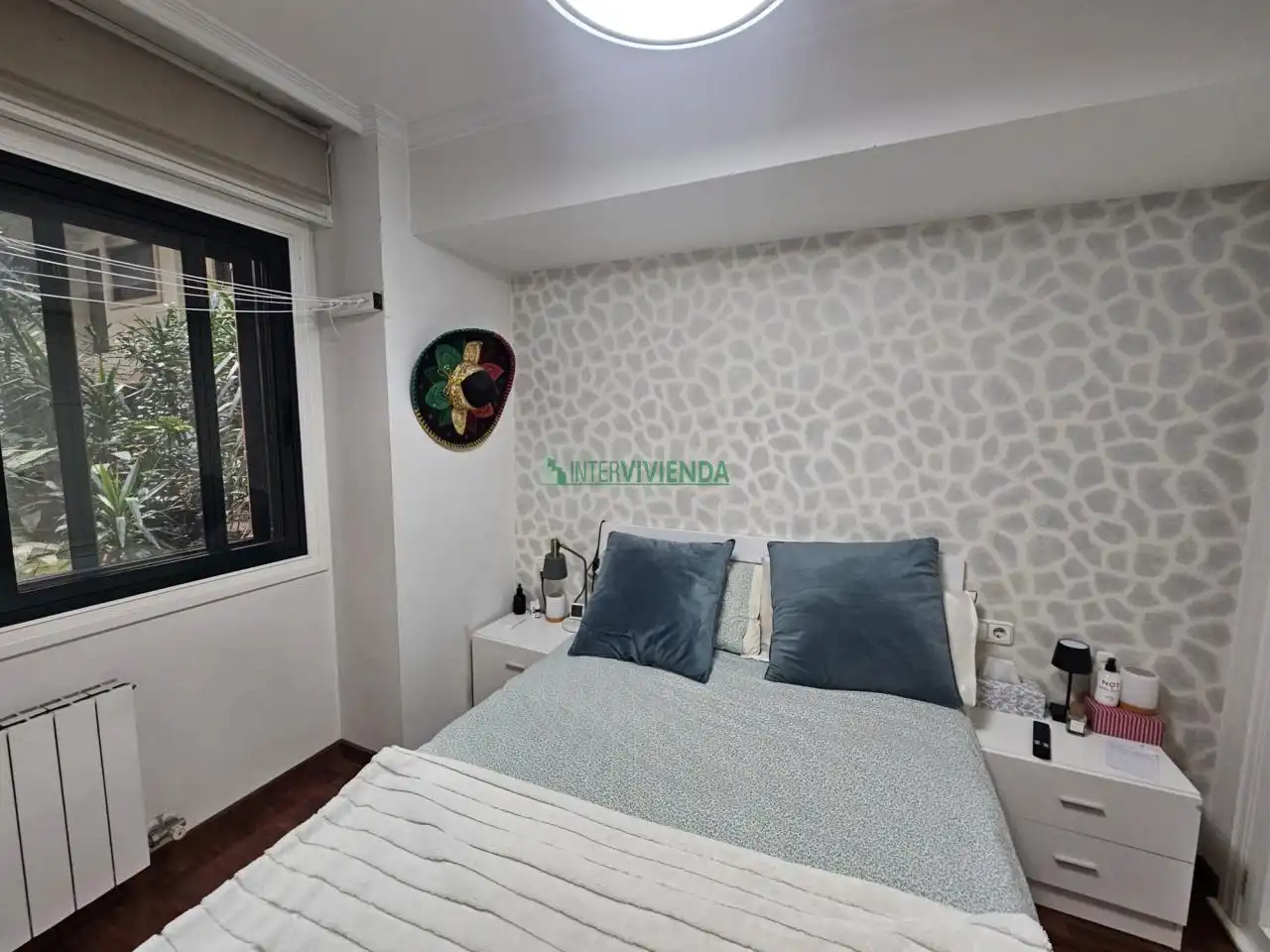 Habitación de Apartamento en venta en Vigo  con Calefacción y Parquet