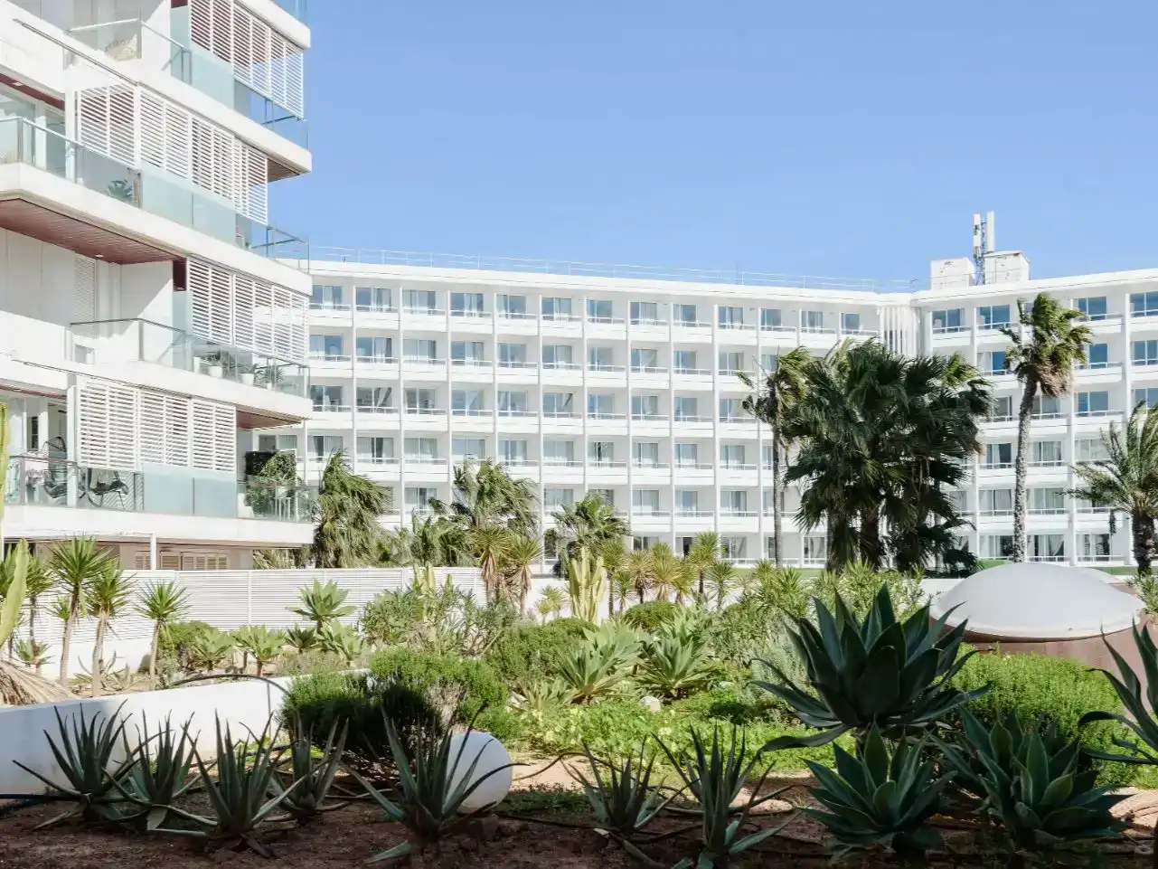 Vista exterior de Pis en venda en Eivissa amb Aire condicionat, Piscina i Balcó