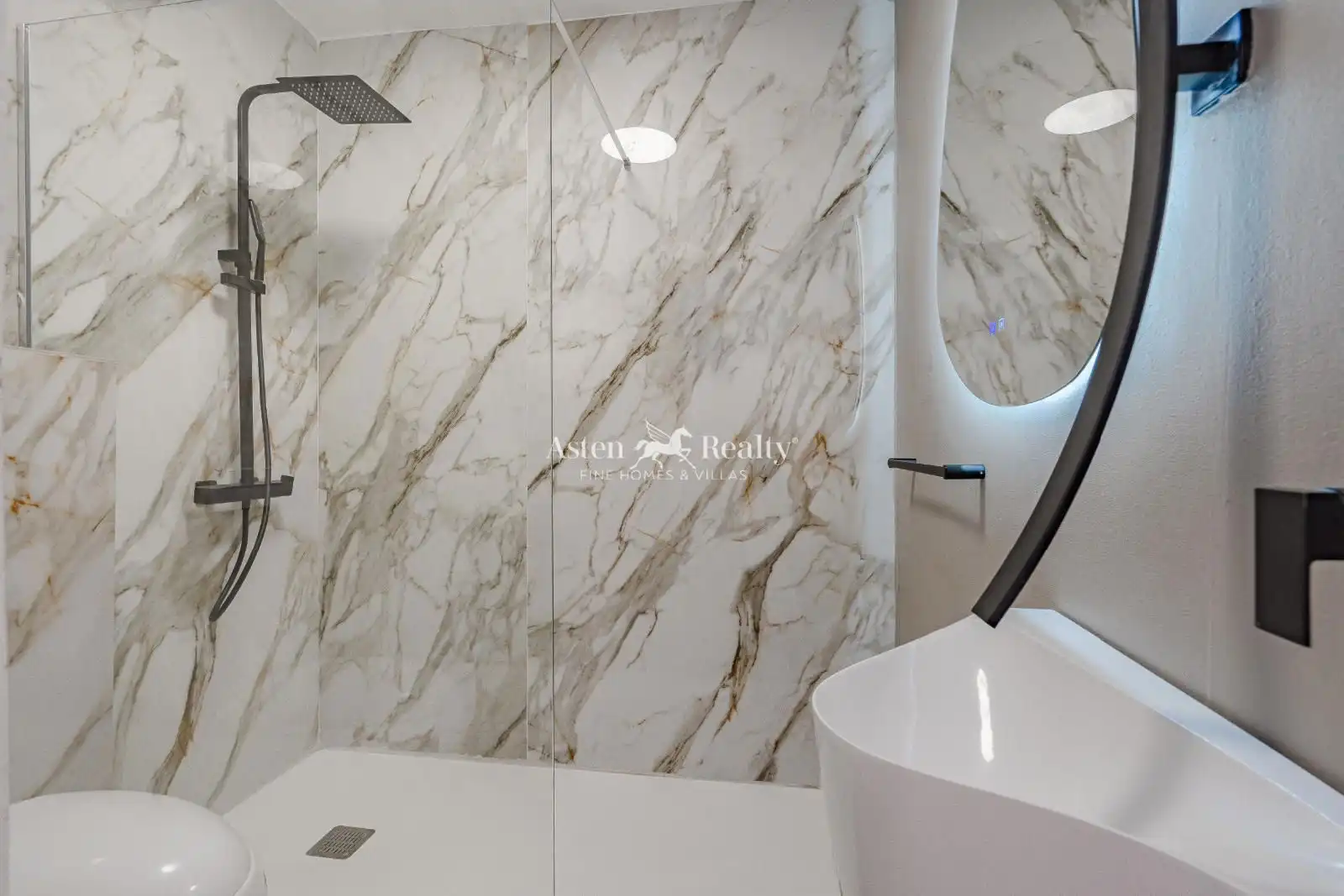 Bathroom of Duplexes for sale in Adeje  with Air Conditioner, Terrace and Furnished