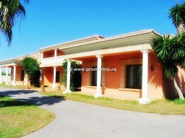Chalet con piscina en venta en Las Marinas / Les Marines
