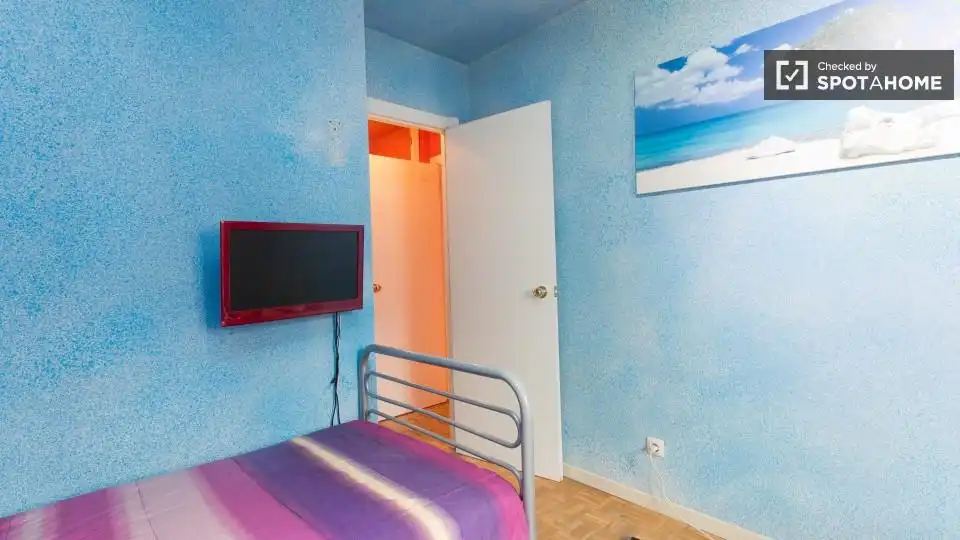 Habitación en Almenara -Ventilla