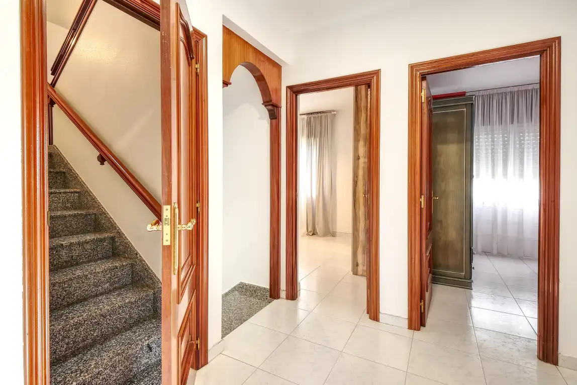 Casa o chalet en venta en A Laracha   con Calefacción, Jardín privado y Trastero
