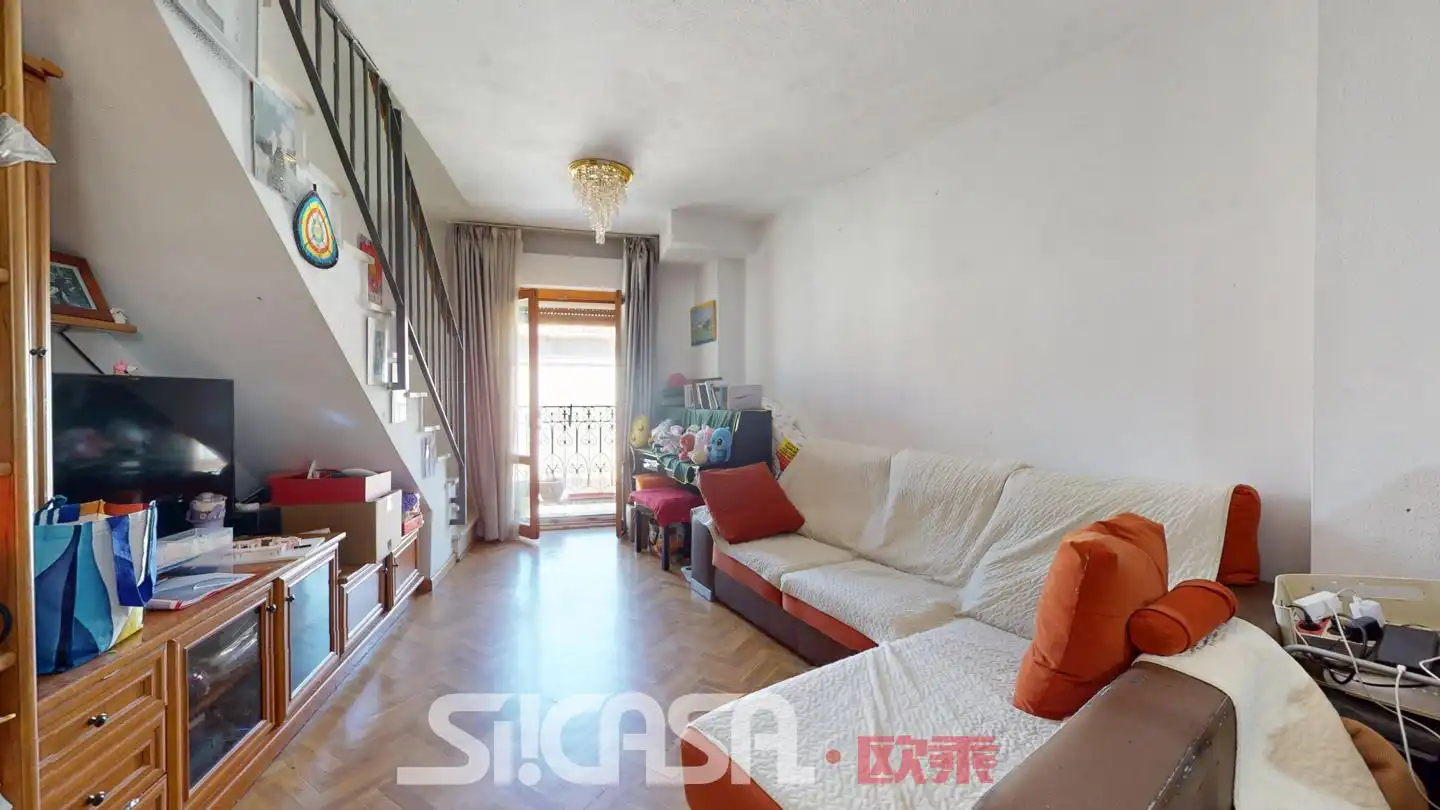 Sala d'estar de Dúplex en venda en Madrid amb Aire condicionat, Calefacció i Terrassa