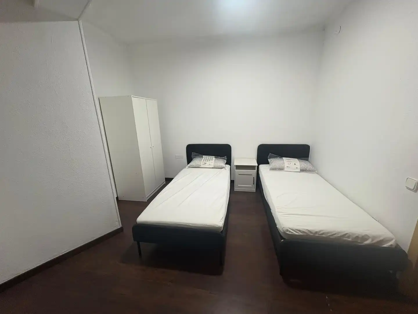 Bedroom of Flat for sale in Manresa  with Parquet flooring, Furnished and Oven