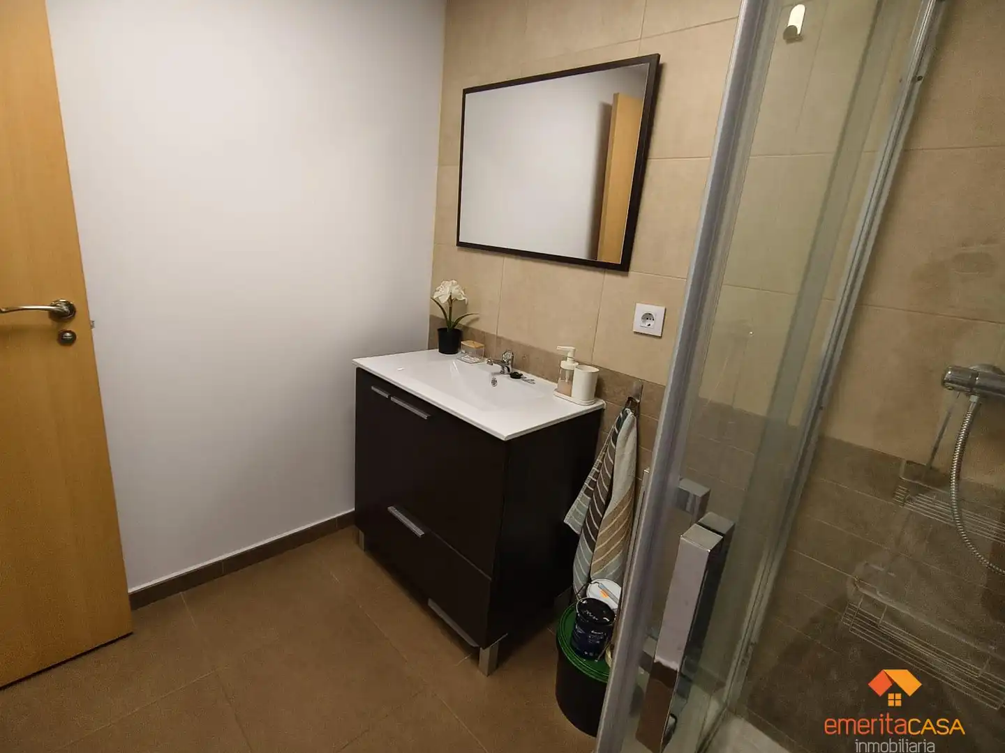Badezimmer von Wohnung zum Verkauf in Cáceres mit Klimaanlage