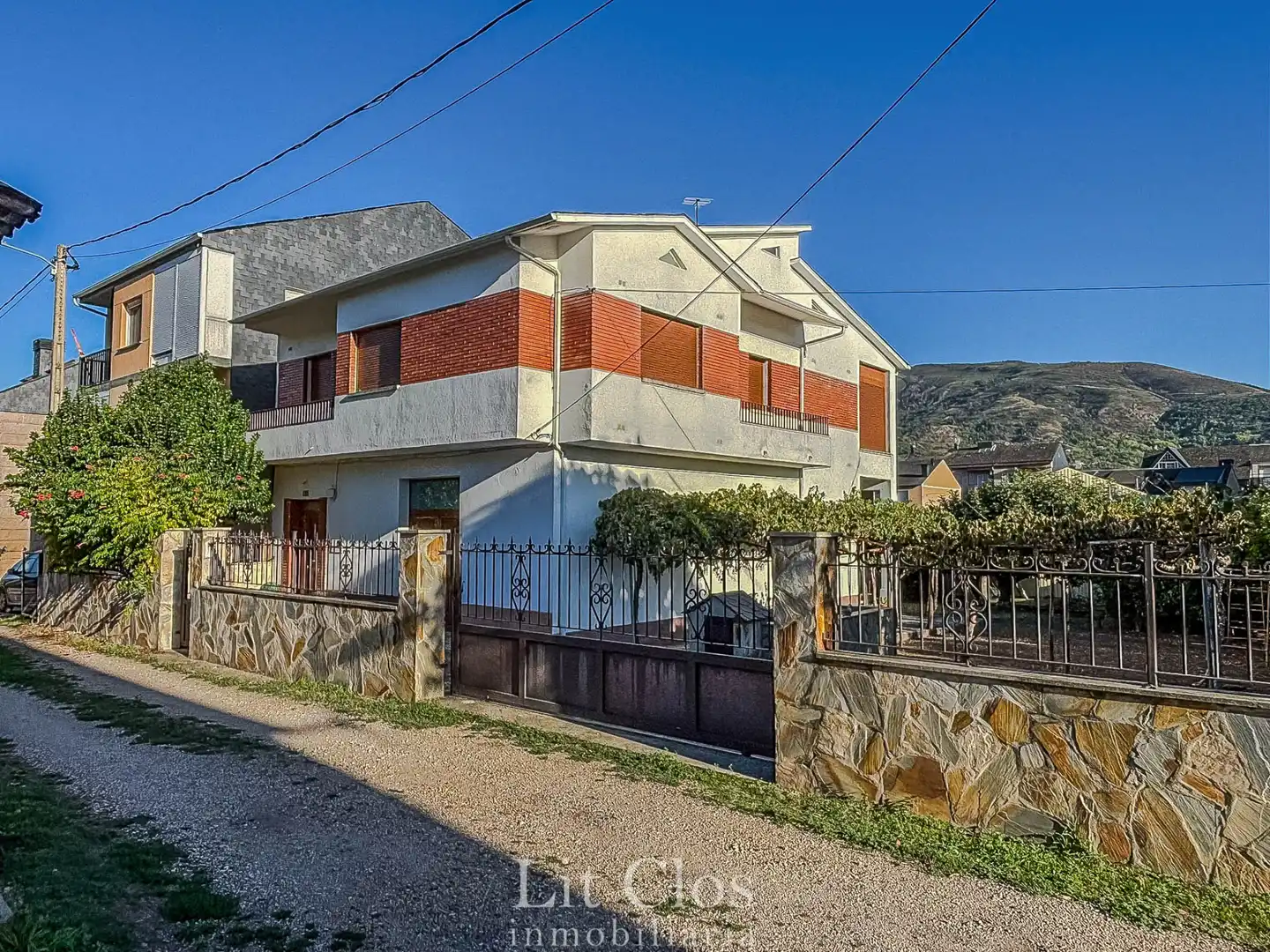 Casa con terraza en venta en Rúa Pireira 14