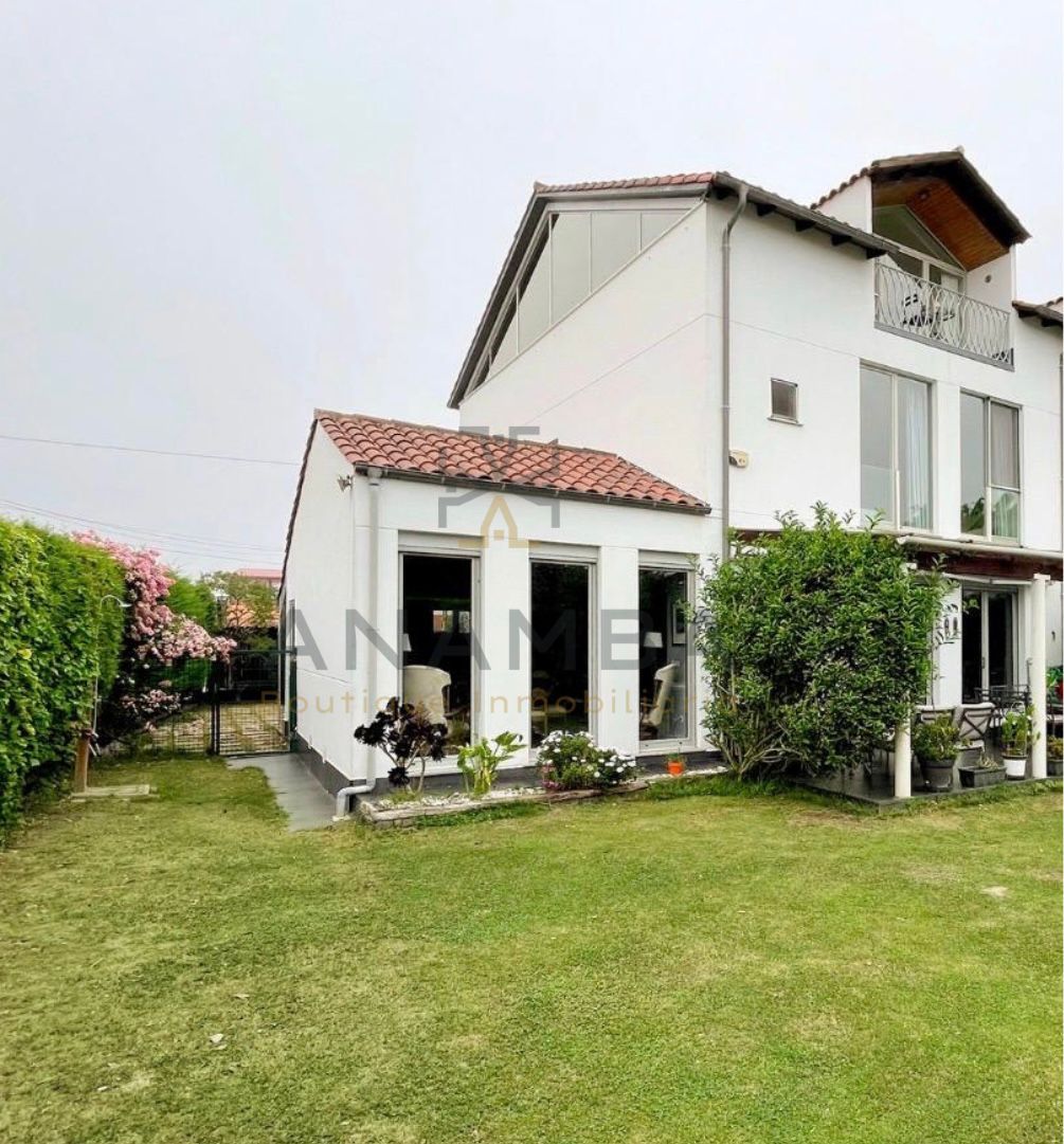 Exterior view of House or chalet for sale in Muros de Nalón  with Storage room