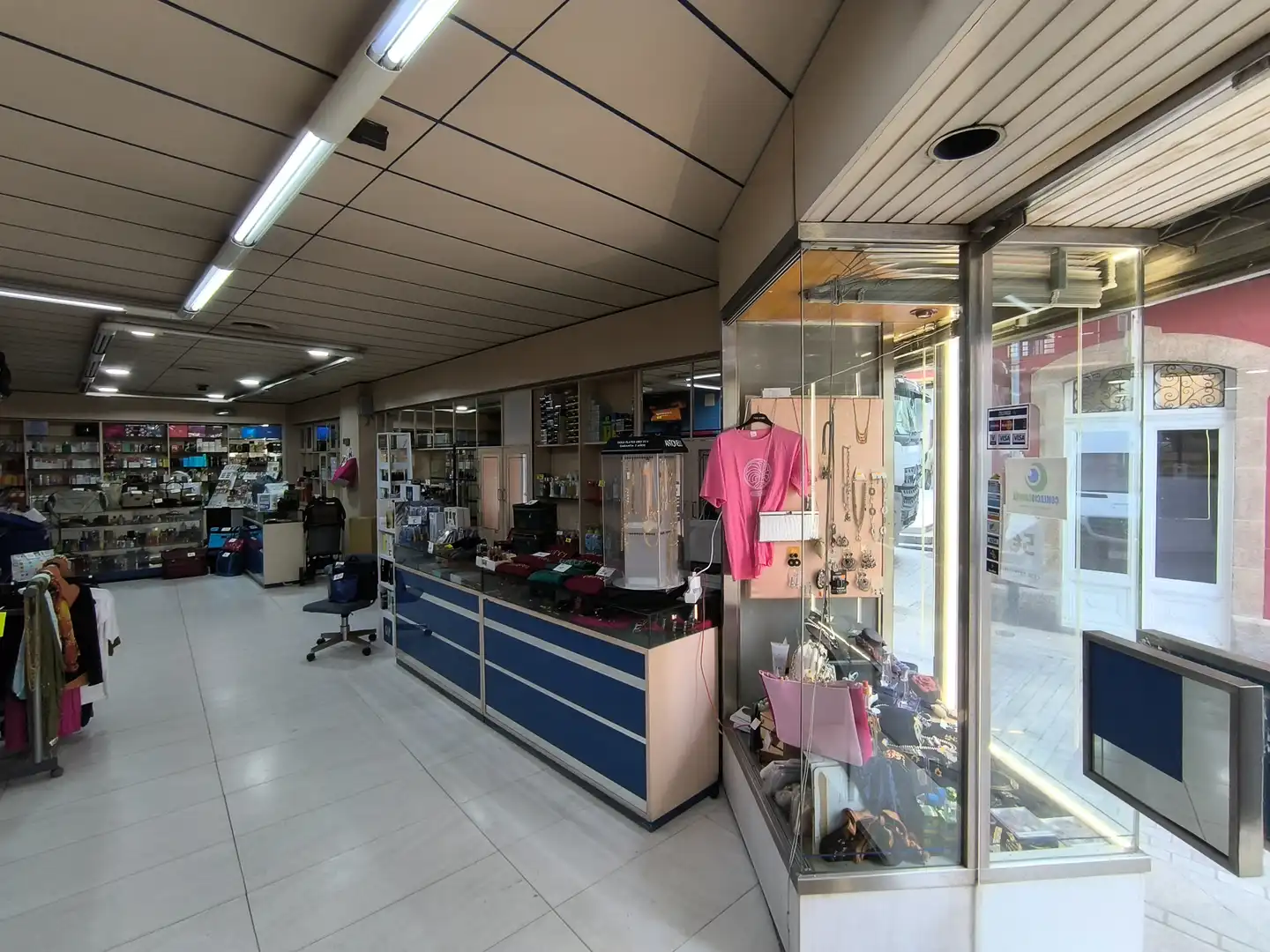 Local en venta en A Coruña Capital  con Amueblado
