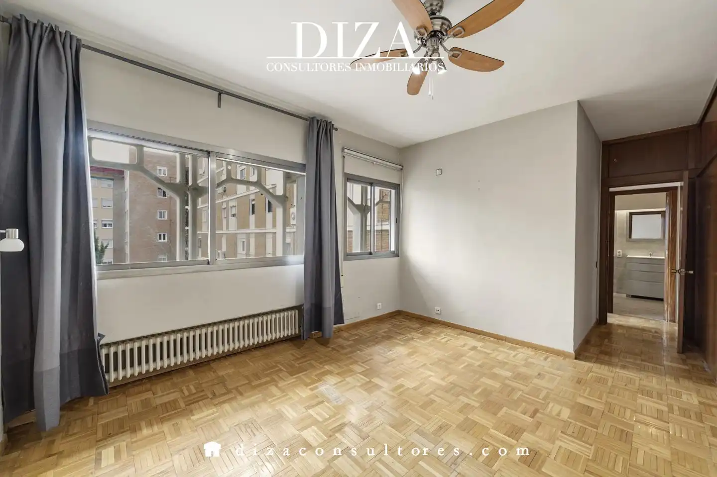 Bedroom of Flat for sale in Madrid  with Air Conditioner, Heating and Terrace
