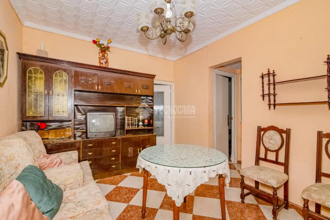 Sala de estar de Casa adosada en venta en Lucena con Terraza