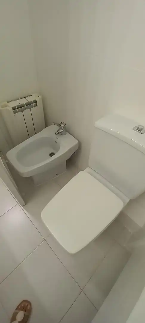 Bathroom of Flat for rent in Sant Cugat del Vallès  with Air Conditioner, Heating and Parquet flooring