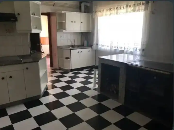 Cuina de Casa adosada en venda en Cuntis amb Traster i Moblat