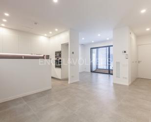 Sala d'estar de Apartament de lloguer en Sant Feliu de Llobregat amb Aire condicionat