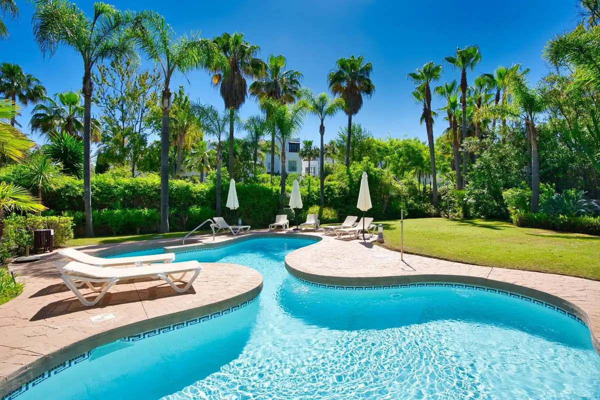 Jardí de Dúplex de lloguer en Marbella amb Aire condicionat, Terrassa i Traster