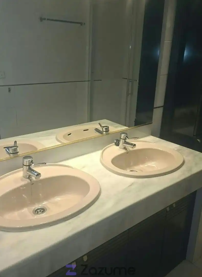 Bathroom of Apartments for rent in Sevilla  with Air Conditioner, Private garden and Terrace