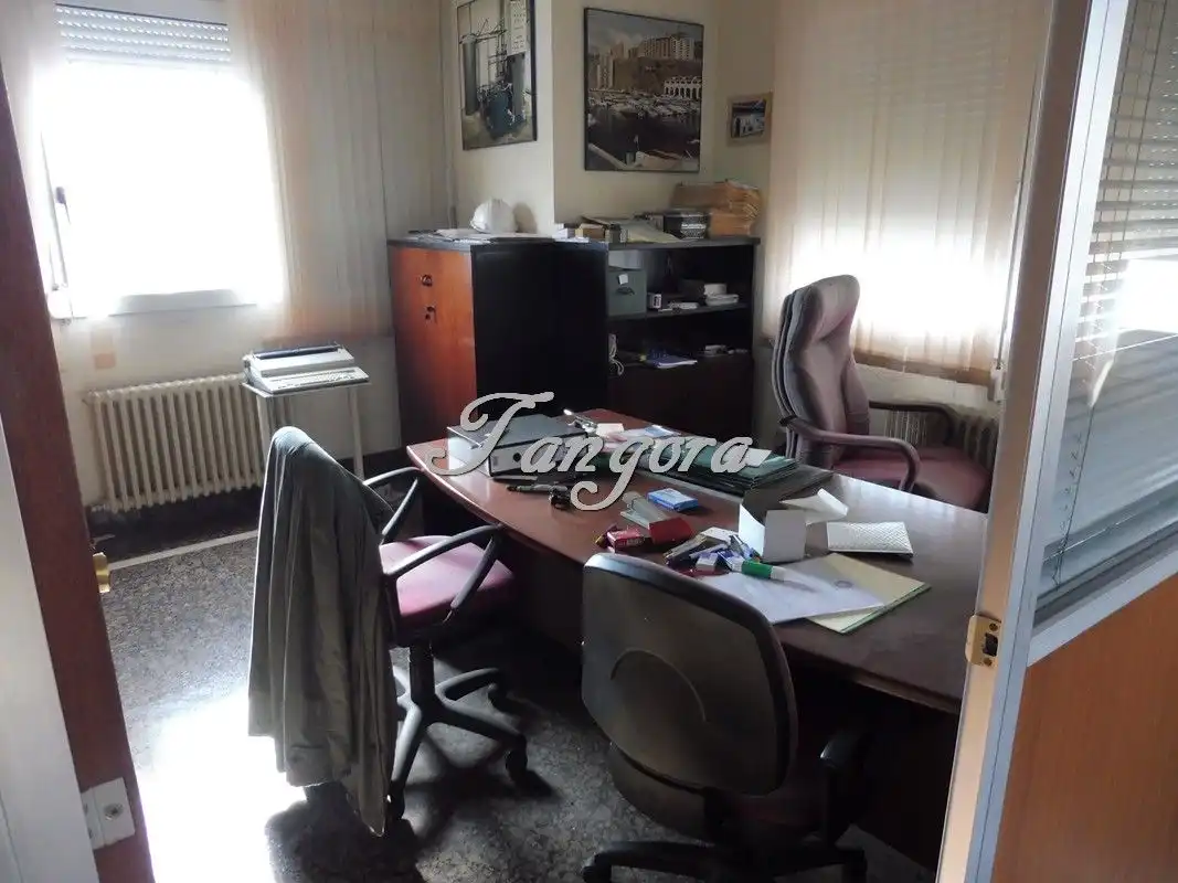 Nave industrial en venta en Derio