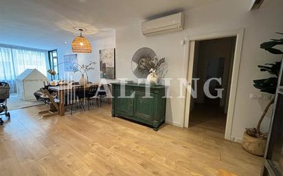 Exterior view of Flat to rent in  Barcelona Capital  with Air Conditioner, Heating and Parquet flooring