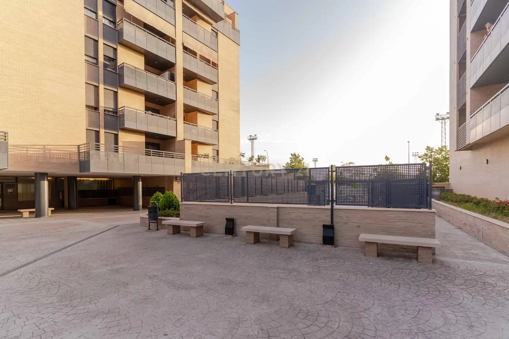 Vista exterior de Apartament en venda en Granada amb Aire condicionat, Traster i Piscina