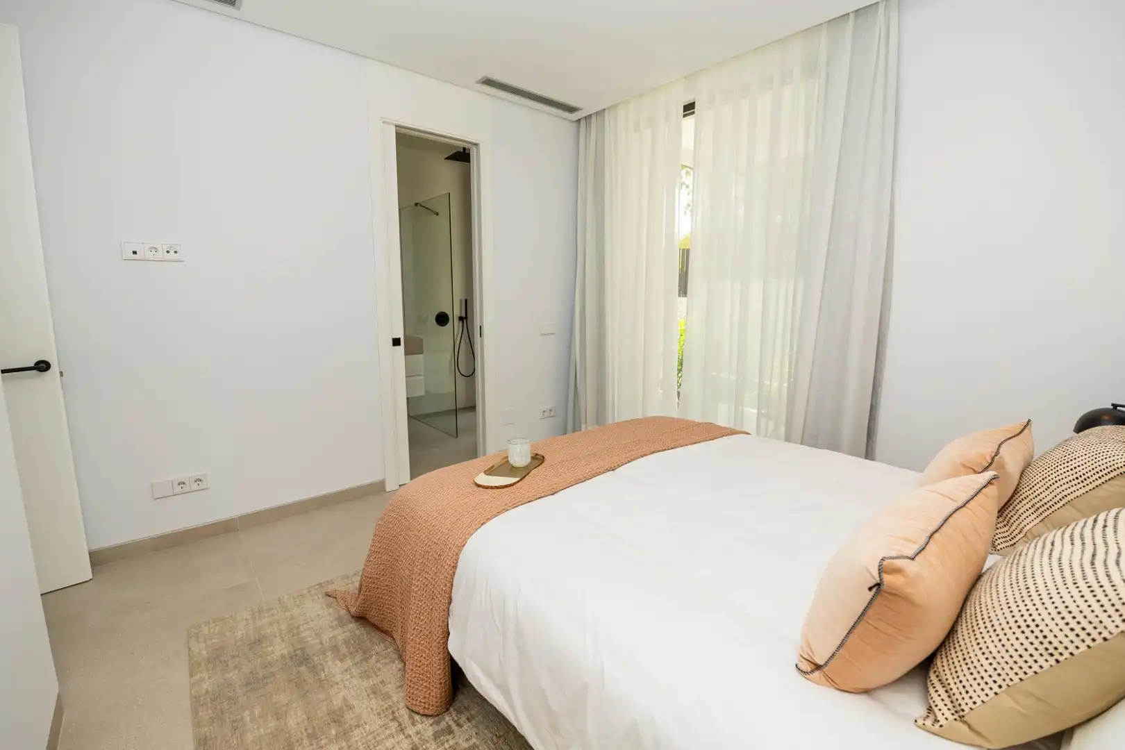 Habitación de Casa o chalet en venta en Marbella con Aire acondicionado, Jardín privado y Terraza